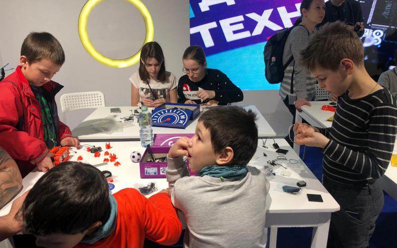 В Москве открыли первый детский технопарк на базе коммерческой организации